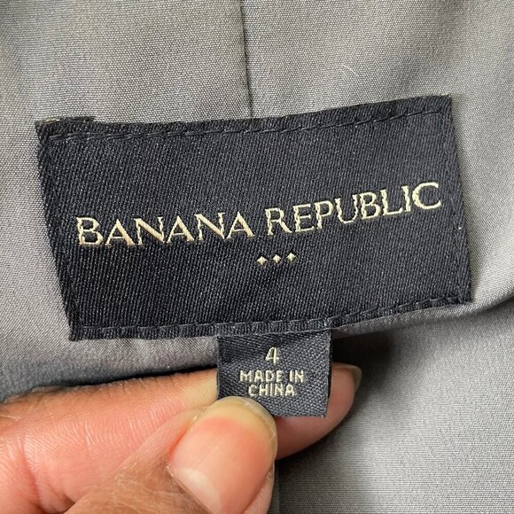 Banana Republic Dark Grey Plaid Lightweight Peplum Back Career Occasion Size 4 - Picture 5 of 6